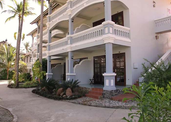 Little Paris Resort 4*