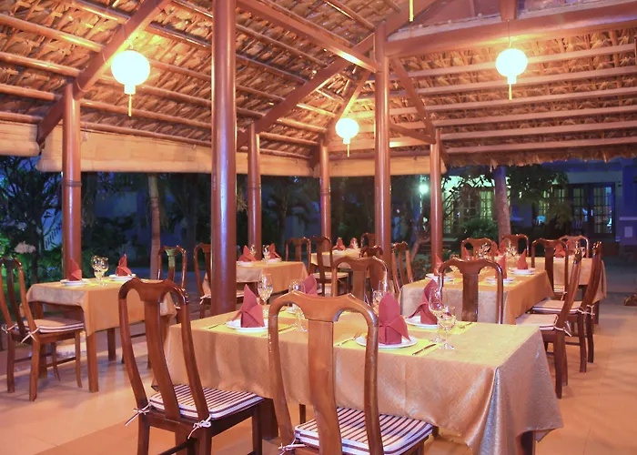Little Paris Khu nghỉ mát 4*